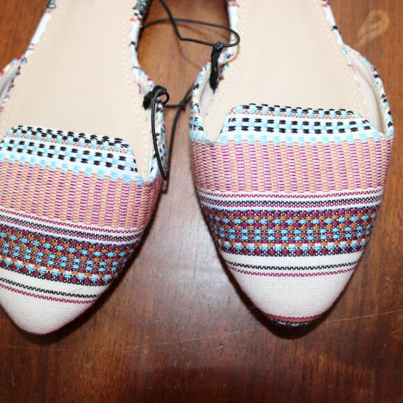 Isaac Mizrahi Open Side Closed Toe Flats NWOB - Picture 2 of 13